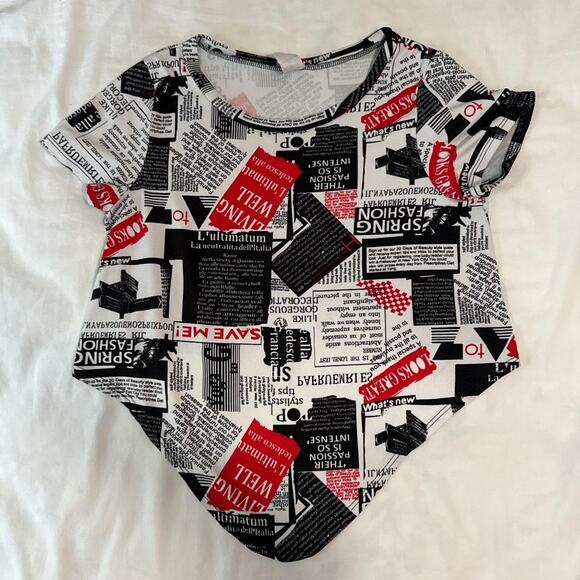 y2k newspaper print fitted graphic top curved hem streetwear - Picture 3 of 5